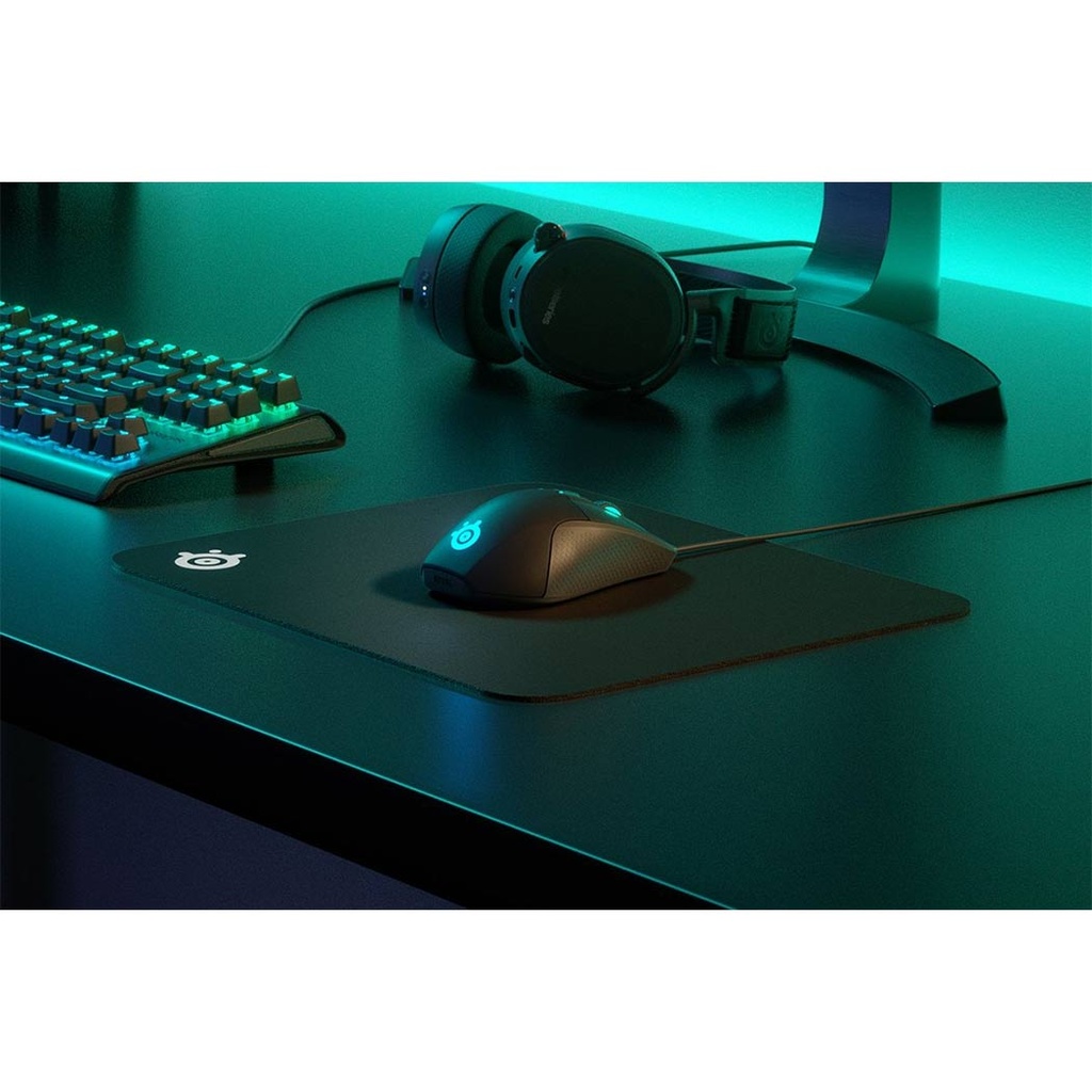 SteelSeries QCK Cloth Gaming Mouse Pad (Medium)